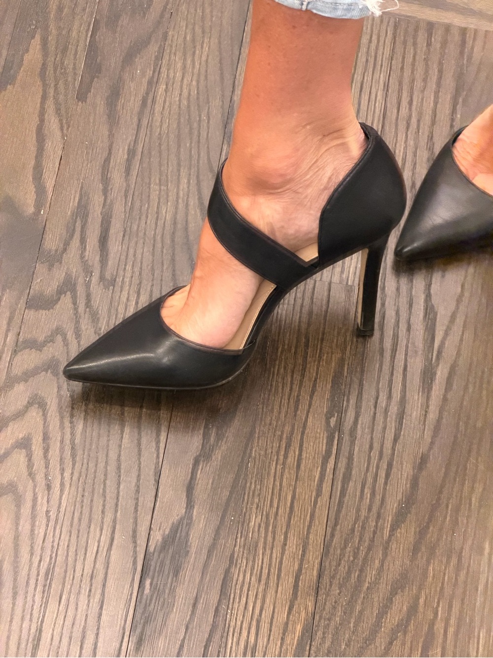 VINCE CAMUTO Carlotte
Leather Asymmetrical Strappy
Pointed Heel - Picture 3 of 14